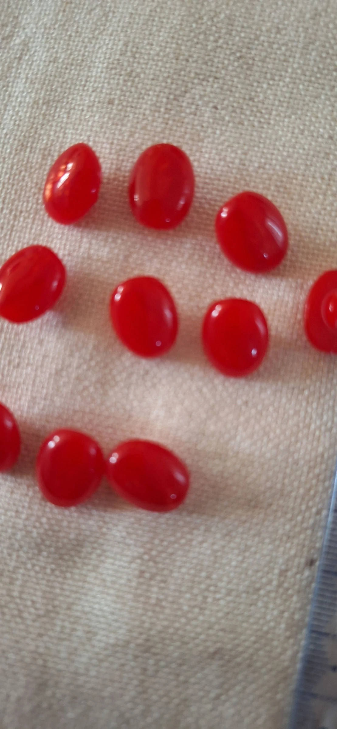 10 botões 15 mm para costurar em resina efeito mármore iridescente vermelho – photo 2